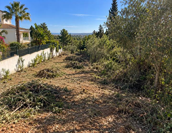 Terreno limpo com vista para o mar no Algarve